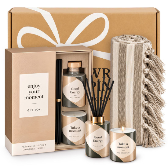 Unwrap Happiness - Cozy Moment